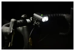Luz Delantera Lezyne Macro Drive 1300XXL Negra -Mundo Bicicletas 13330835e0a0136c39713.98405946