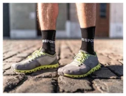 Calcetines Compressport Shock Absorb Socks - Noir -Mundo Bicicletas 218594361c0a8981d18d0.83264197